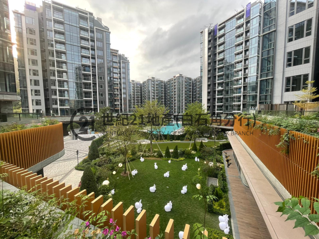 a courtyard of Silicon Hill翠景閣