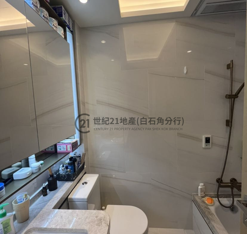 逸瓏灣8 2座 低層 K室 - 世紀21白石角分行 - 大埔區物業代理的權威百科 專營豪宅買賣