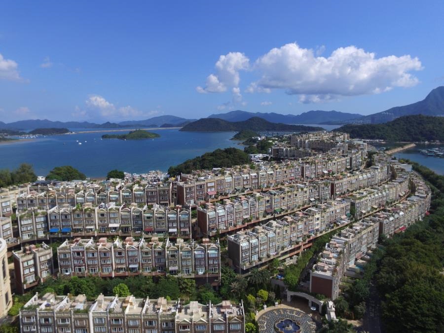 比華利山別墅 1期 湖景道 全幢 - 世紀21白石角分行 - 大埔區物業代理的權威百科 專營豪宅買賣