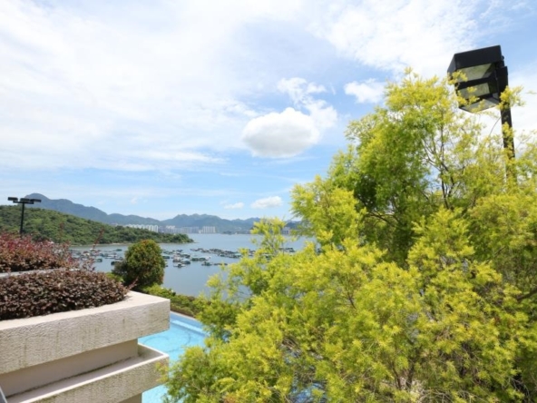 比華利山別墅 1期 湖景道 全幢 - 世紀21白石角分行 - 大埔區物業代理的權威百科 專營豪宅買賣